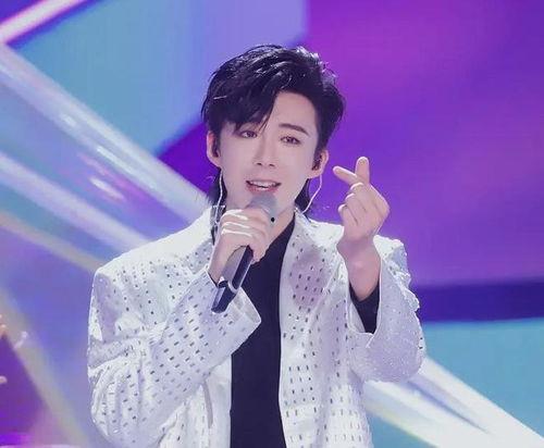 肖飞老婆爆料视频,揭秘夫妻关系背后的真相  第1张